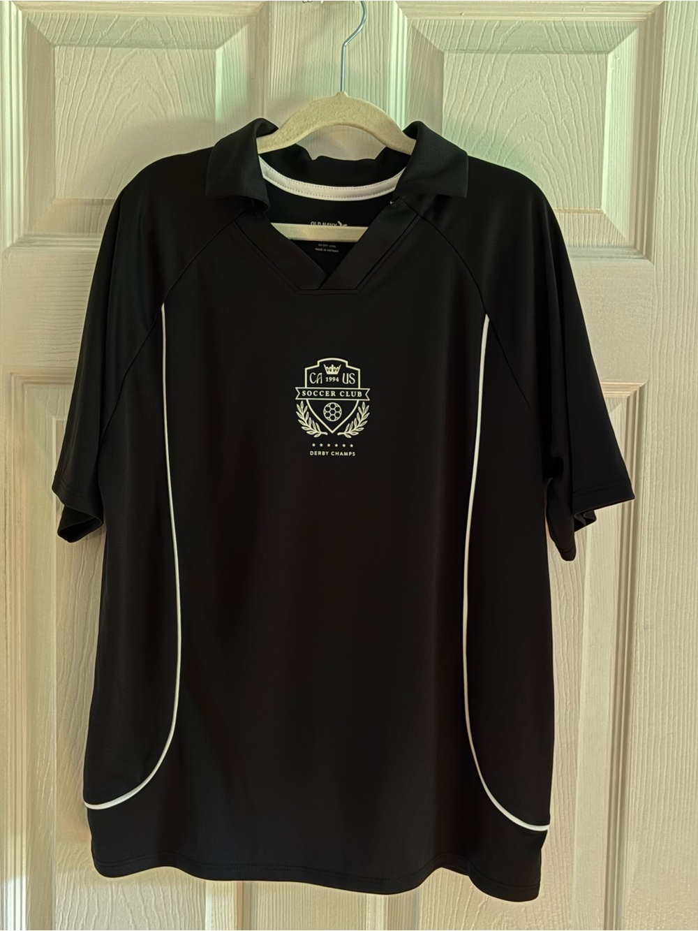 Old Navy Boys Black Soccer Jersey Activewear Shirt Youth L (10-12) Polyester